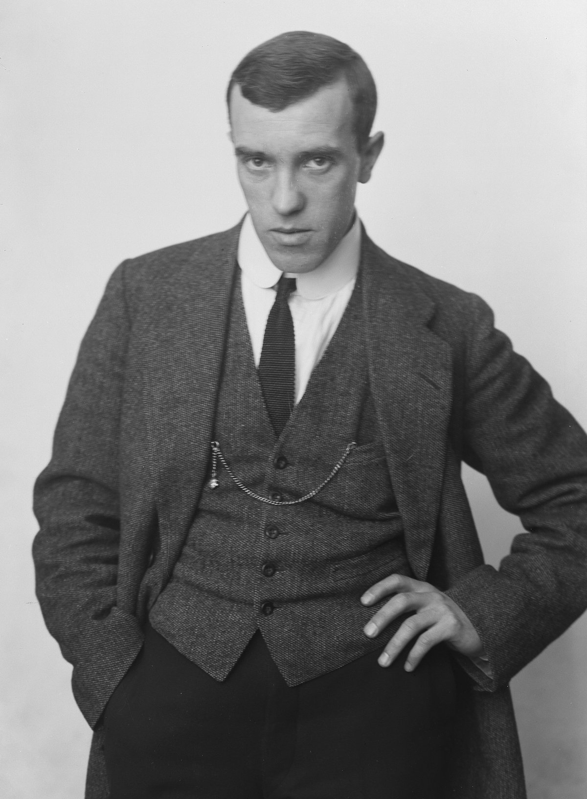 Konrad Mägi in Viljandi, March 1914. Photo by Jaan Riet. National Archives of Estonia smaller