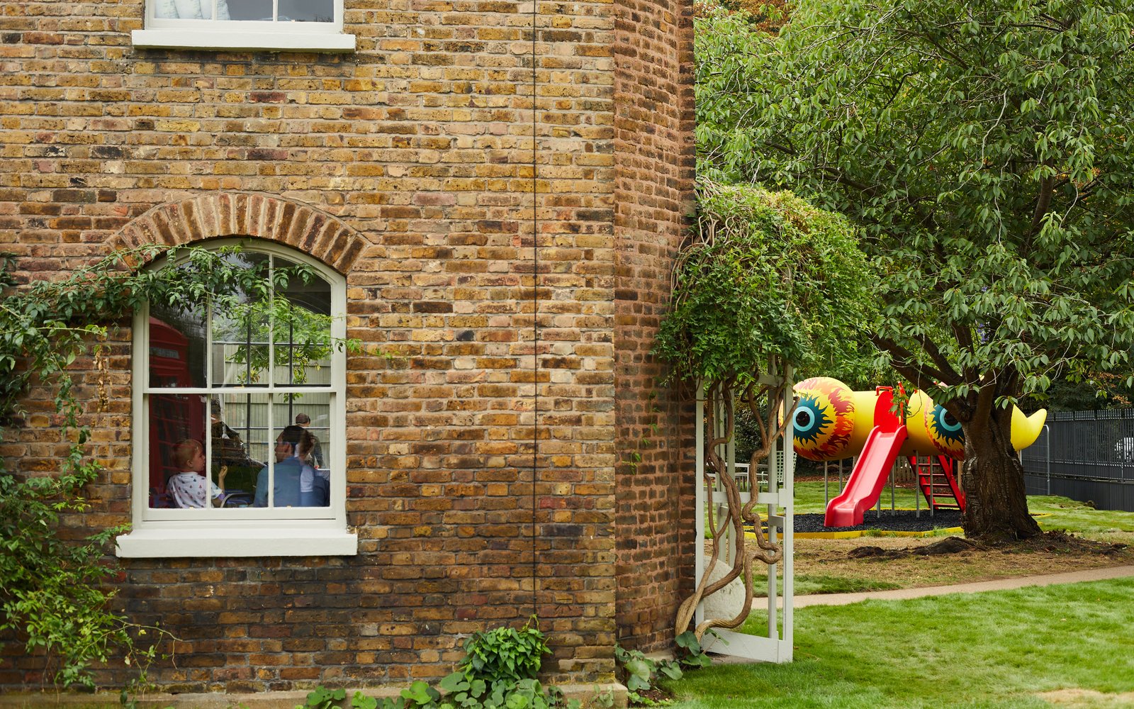 ArtPlay Pavilion and Sculpture Garden, Dulwich Picture Gallery, 2025. Photography by Linda Shakesby. (14)
