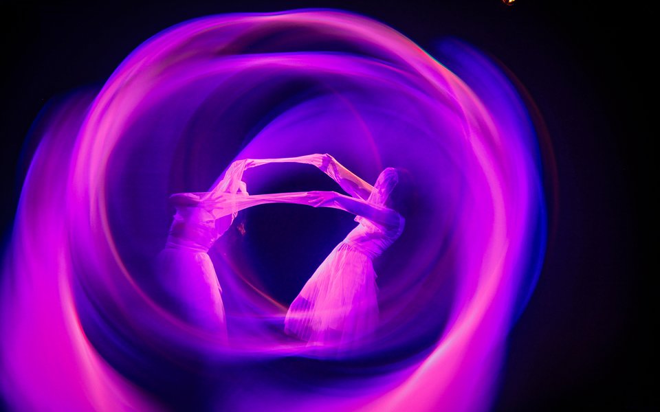 FISHNETS, photo by Amy-Rose Edlyn (Rich Mix 2025) Out of Frame