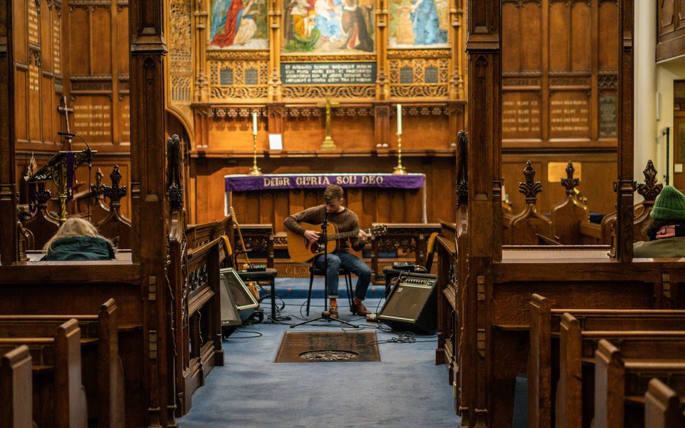 Guitarist in Christ's Chapel